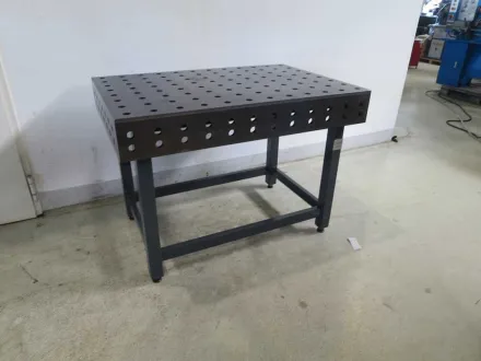 WMT P-1200 X 800 Schweißtisch / Lochtisch – RESALE
