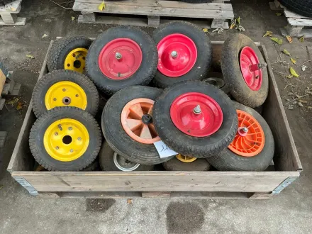 Reifen, Felgen und Felgen – RESALE