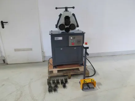UWM 30 H Profilbiegemaschine – RESALE