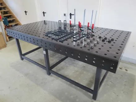 WMT P-2400 X 1200 Schweißtisch / Lochtisch – RESALE