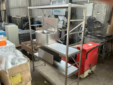 Edelstahlregal mit Spüle – RESALE