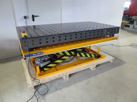 WMT 2000 X 1000 HUBTISCH Schweißtisch / Lochtisch – RESALE