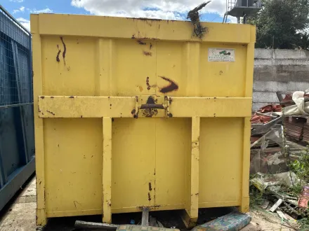 Müllcontainer – RESALE