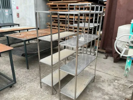 Edelstahlregale – RESALE