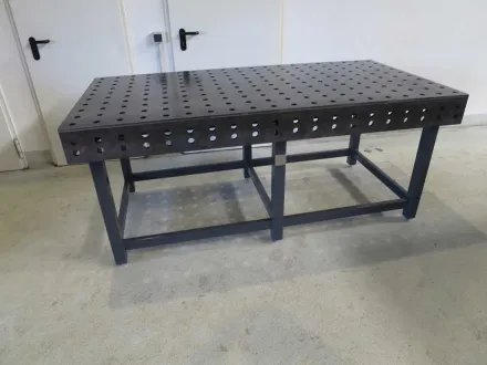 WMT P-2000 X 1000 Schweißtisch / Lochtisch – RESALE