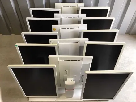 FUJITSU - B24W-7 - Monitor (15x) – RESALE