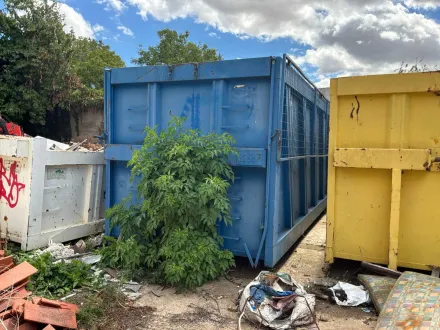 Müllcontainer – RESALE