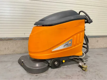 Taski Swingo 1850 Selbstfahrender Scrubber-Innenlader – RESALE