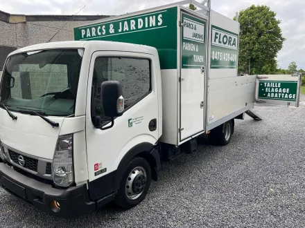 Nissan NT 400 / Cabstar F241 Nissan NT400 330 Flachbettwagen – RESALE