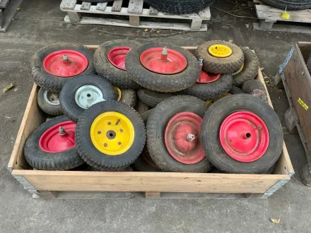 Reifen, Felgen und Felgen – RESALE