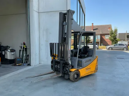 2017 Jungheinrich EFG 220 Gabelstapler – RESALE
