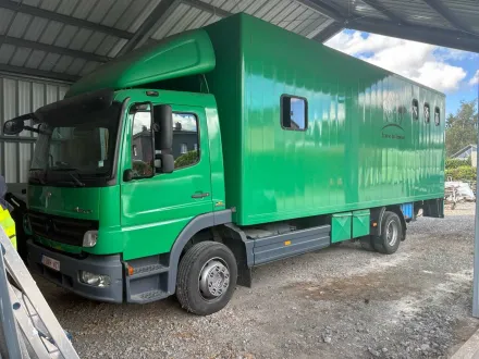 2007 Mercedes-Benz Atego Pferdewagen 1218 – 2007 – 177 PS – 354.624 km – MMA 11,990 kg Pferdetranspo – RESALE
