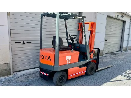 - Toyota - 4FB20 - Gabelstapler – RESALE
