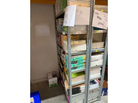 Lagerregal ohne Inhalt – RESALE