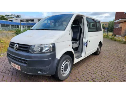 Volkswagen Transporter Kombi 2015 – RESALE