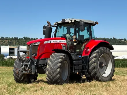 2019 MASSEY FERGUSON 7726 S Dyna-VT Exclusive Traktor – RESALE