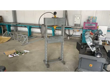 Winntec 15T Hydraulikpresse – RESALE