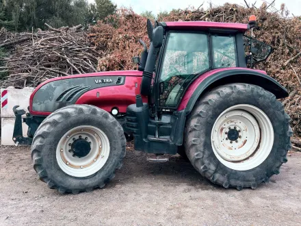 Valtra - T202 - Ackerschlepper mit Allradantrieb – RESALE