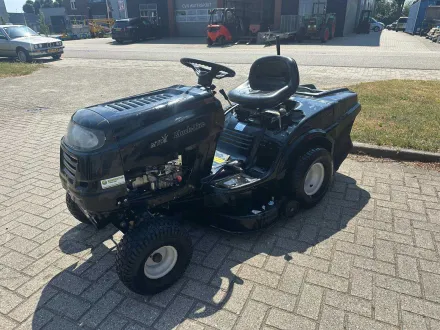 2012 MTD Black Line Reitmäher – RESALE