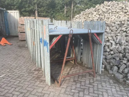 Gerüste mit H-Trestles (140x) – RESALE