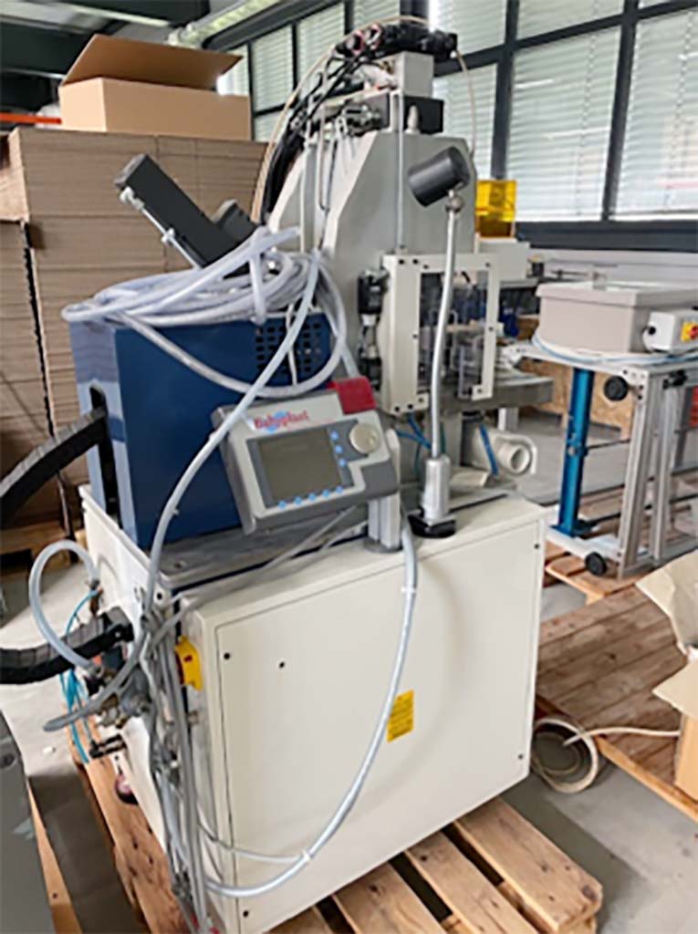 Cronoplast BABYPLAST 6/10VP Vertikale Spritzgießmaschine