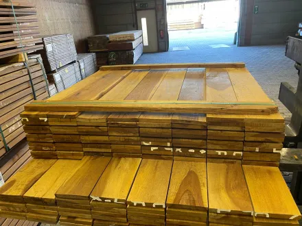 Guyana Ipé Planken Hobelmarkt Country Grade 1000-1500x140x18mm (132x) – RESALE