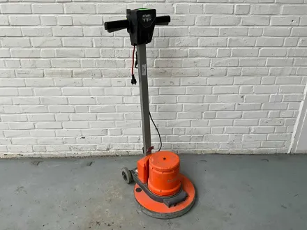 Numatic HFM1515 Einscheibenmaschine – RESALE