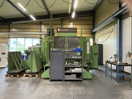 1988 HELLER BEA 3 Horizontales 4-Achs-CNC-Bearbeitungszentrum – RESALE