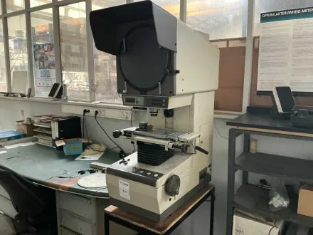 Mitutoyo PJ300 Profilprojektor – RESALE