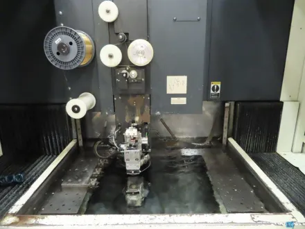 Makino EU 64 Drahterodiermaschine – RESALE