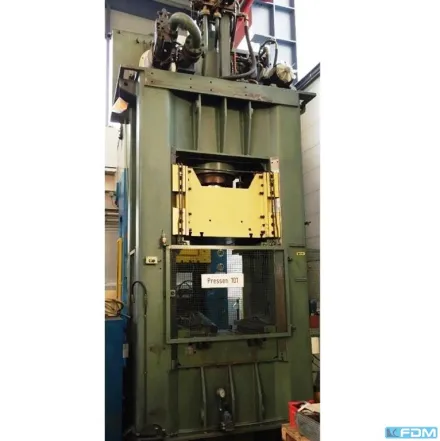 Cavenaghi Ridolfi CRS 300 (UVV) hydraulische Doppelständer (zieh) presse – RESALE
