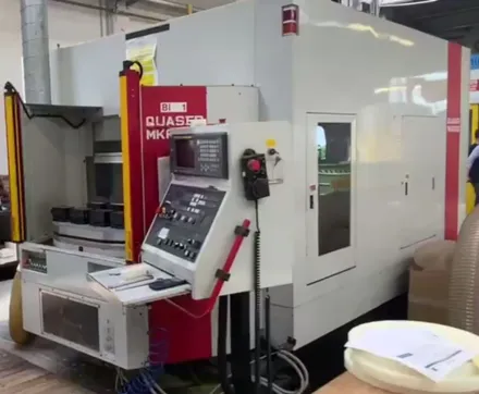 Quaser MK 60 II S Vertikal-Bearbeitungszentrum – RESALE