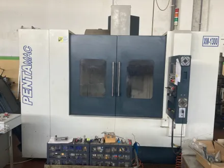Pentamac XM-1300 Vertikal-Bearbeitungszentrum – RESALE
