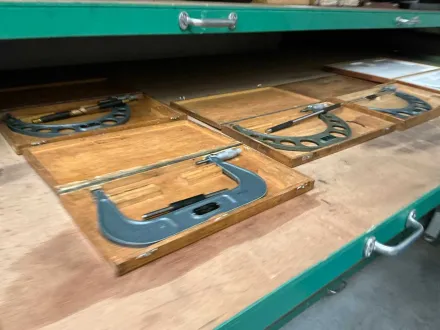 Tesa- und Mitutoyo-Set Mikrometer extern – RESALE