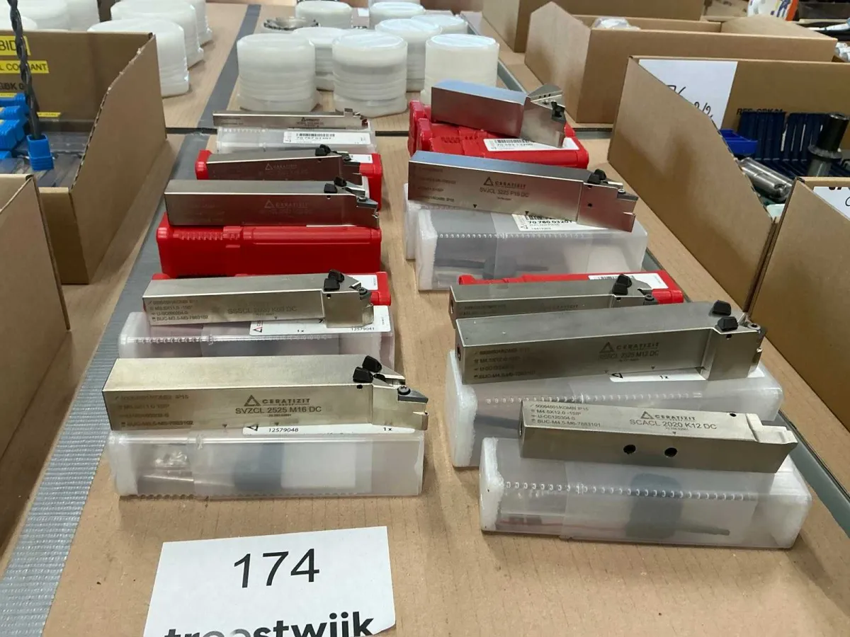Ceratizit Außendrehwerkzeug mit direkter Kühlung (17x)