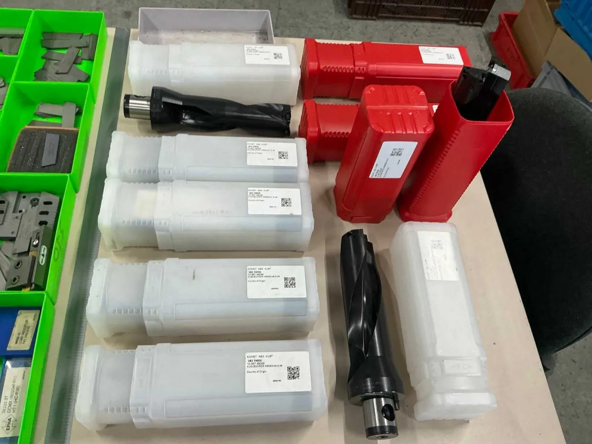 Komet Austauschbare Plattenbohrer KUB mit ABS63-Kupplung (9x)