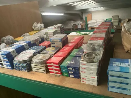 Große Charge verschiedener Lager – RESALE