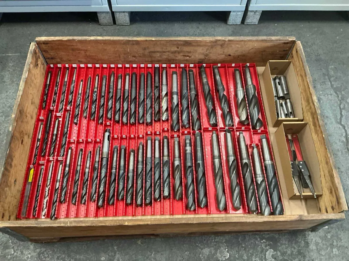Lista-, Perfor- und Guhring-Baureihe von Metallbohrern MK DIN345 HSS