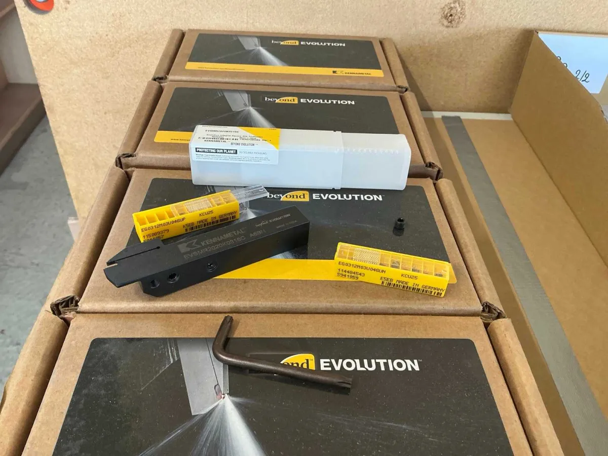 Kennametal-Bausatz mit Abtrennung / geschlitztem Meißel (4x)