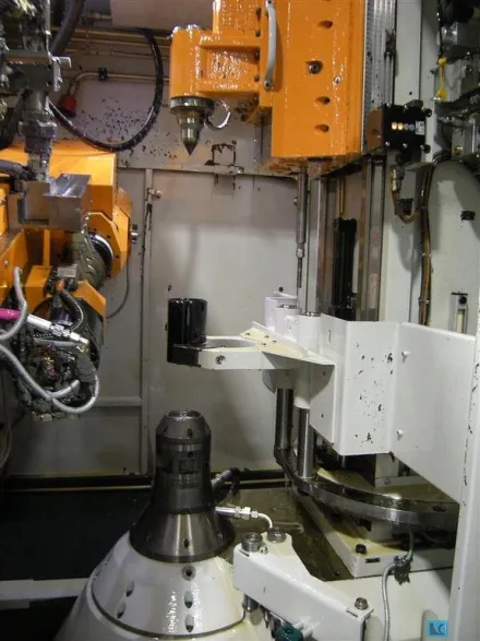 Liebherr LCS 182 Zahnflankenschleifmaschine – RESALE
