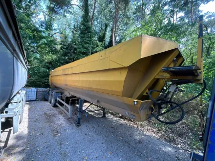 2001 Robuster Kaiser S3302V37 – Tipper – RESALE