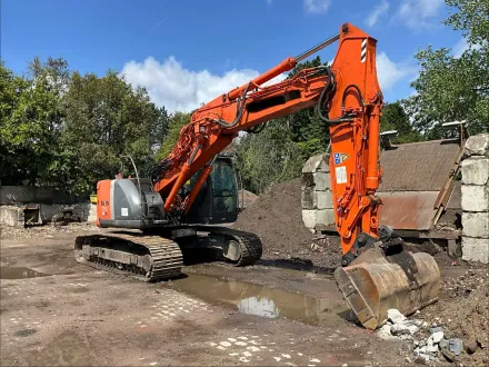 2010 Hitachi Zaxis ZX225USLC-3 Raupenbagger – RESALE