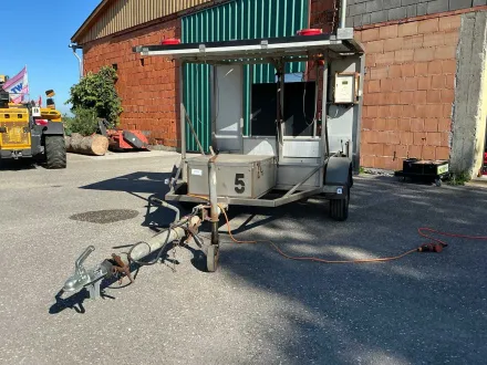 2008 Buchhaus RMS 3000 Led-HY-FFB Autoanhänger mit aufgebautem Verkehrsleitsystem – RESALE