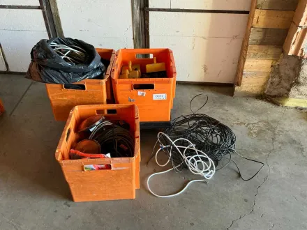 Konvolut von Warnleuchten,Akkus und Kabel – RESALE