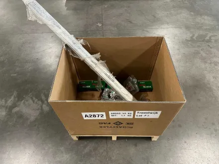 HIWIN – Viele lineare Führungen/Schienen-Trolleys: W30C-Rollenblöcke + lange Führungsschienen – RESALE