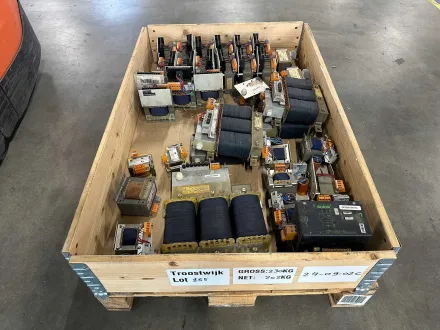 Block – Charge von Industrietransformatoren, Drosseln und Stromversorgungsmodulen – RESALE
