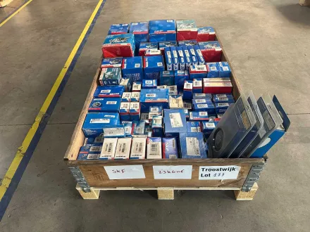 SKF – Charge von Radlagern, Spannern, Lagerkomponenten und Wasserpumpen – RESALE