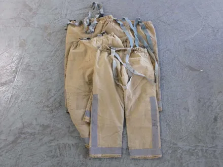Feuerwehr Latzhose, II.Wahl (R21) (17x) – RESALE