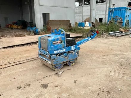 2011 Ammann AR65 Vibrationswalze – RESALE