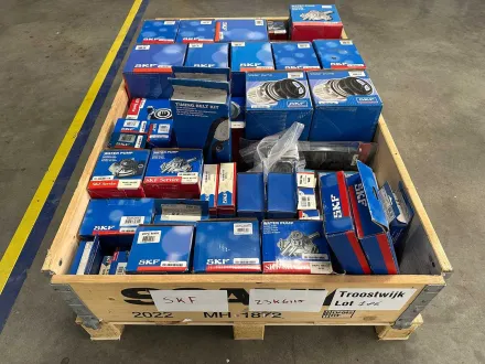 SKF – Charge von Autoteilen, Lagern, Wasserpumpen, Radnabensätzen und Verteilersätzen – RESALE